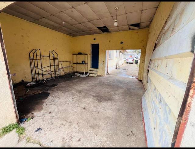 4 BEDROOM HOUSE FOR SALE IN REGENTS PARK